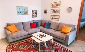 Tirana Views Apartment - Comfy & Spacious